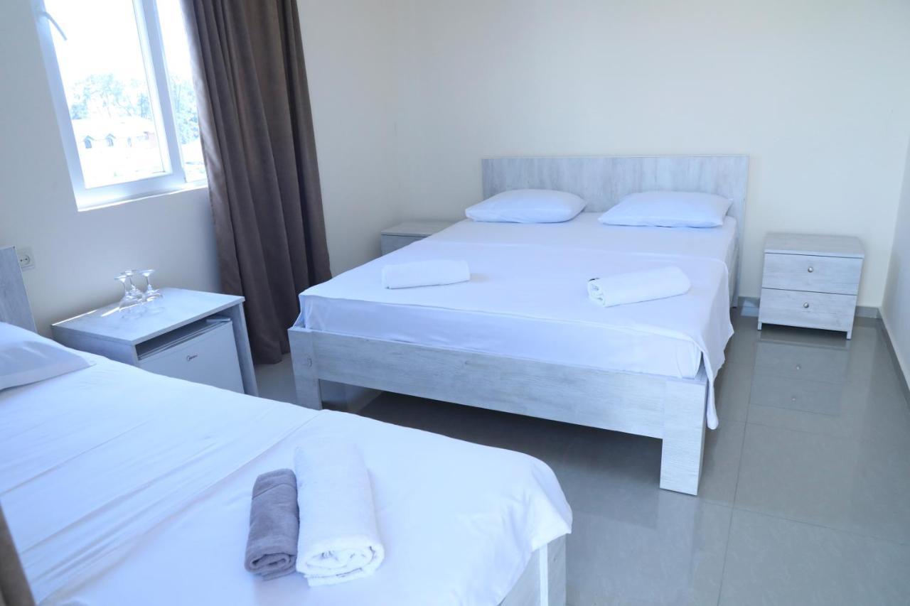 Hotel Estonia Two 科布列季 外观 照片